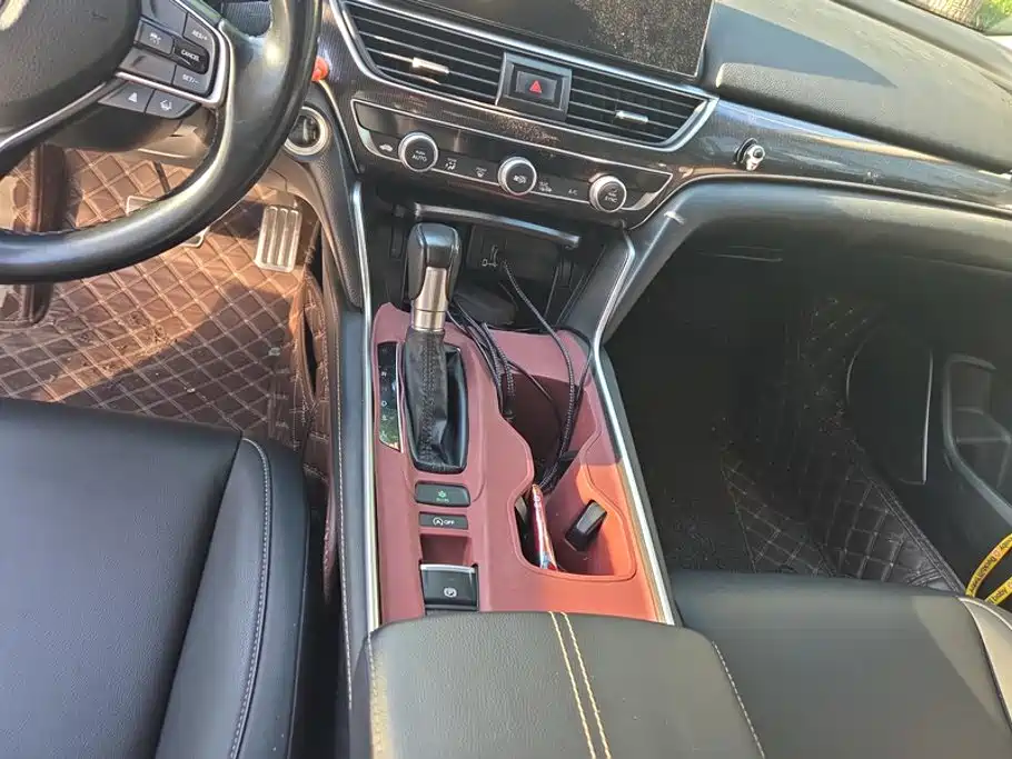 Honda Accord — миниатюра 15