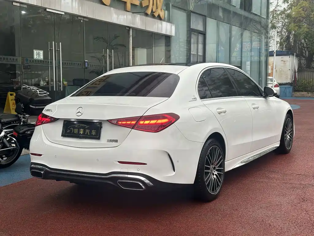 Mercedes-Benz C-Class — миниатюра 4