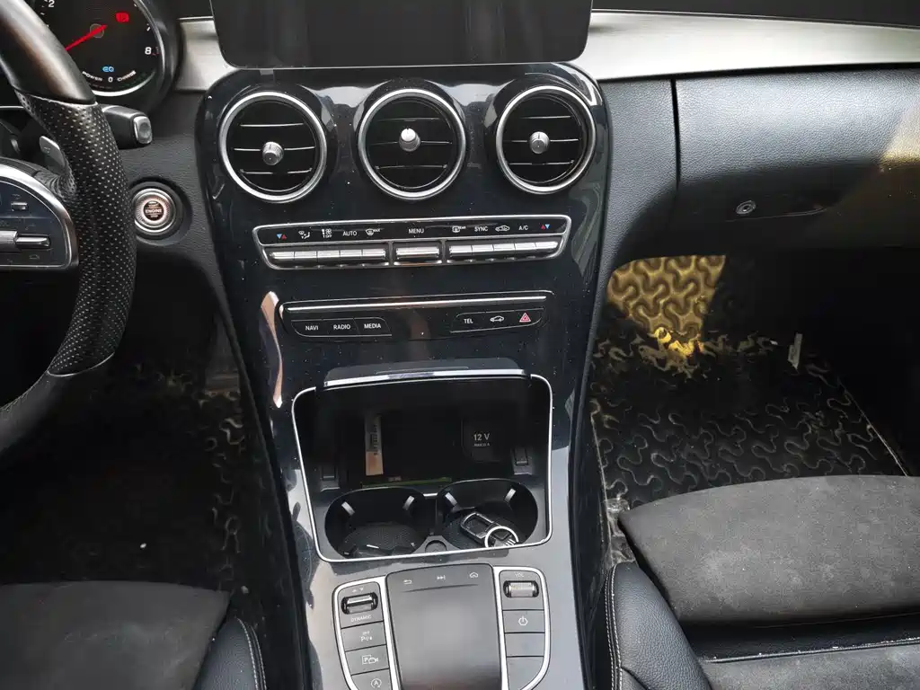 Mercedes-Benz C-Class — миниатюра 8