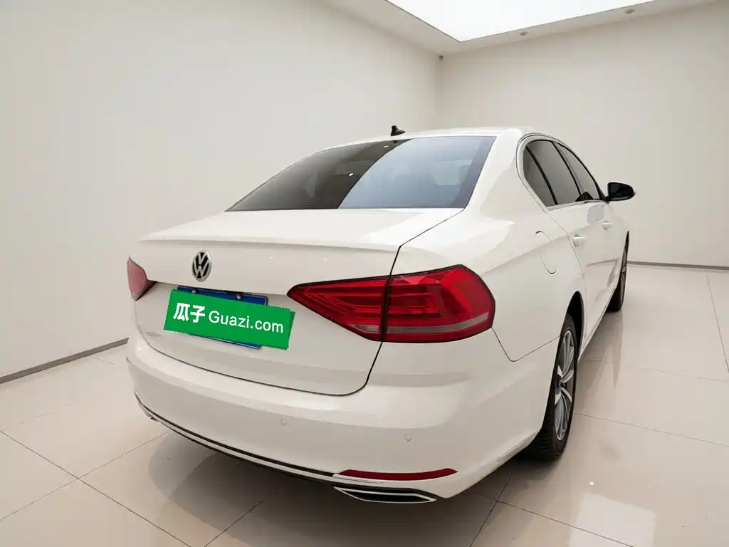 Volkswagen Lavida — миниатюра 6