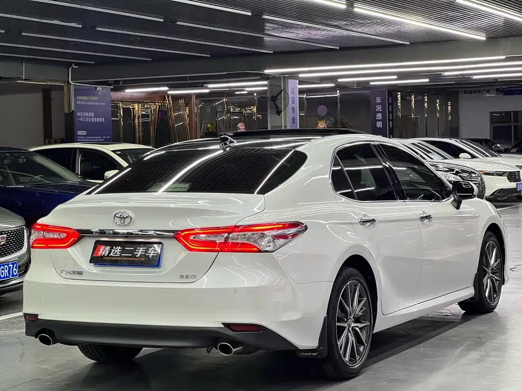Toyota Camry 2021 2.5G Luxury