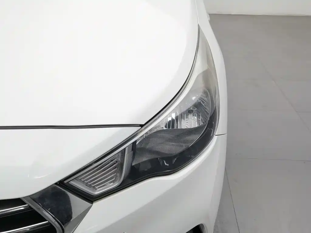 Hyundai Verna — миниатюра 7