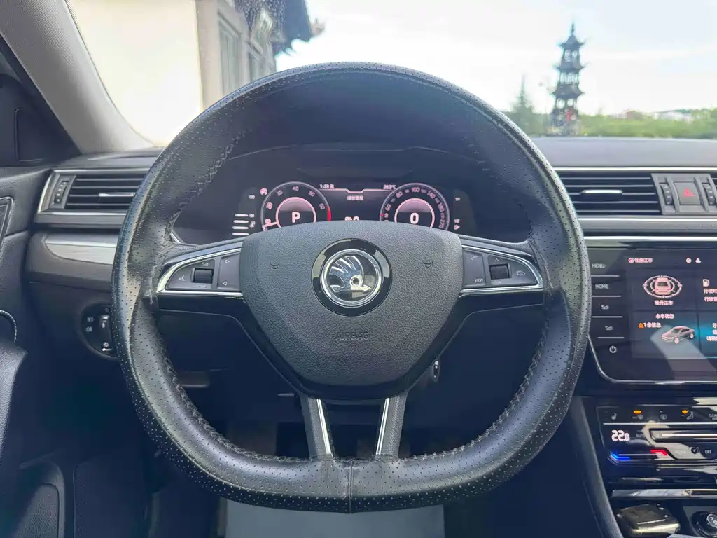 Skoda Superb — миниатюра 14