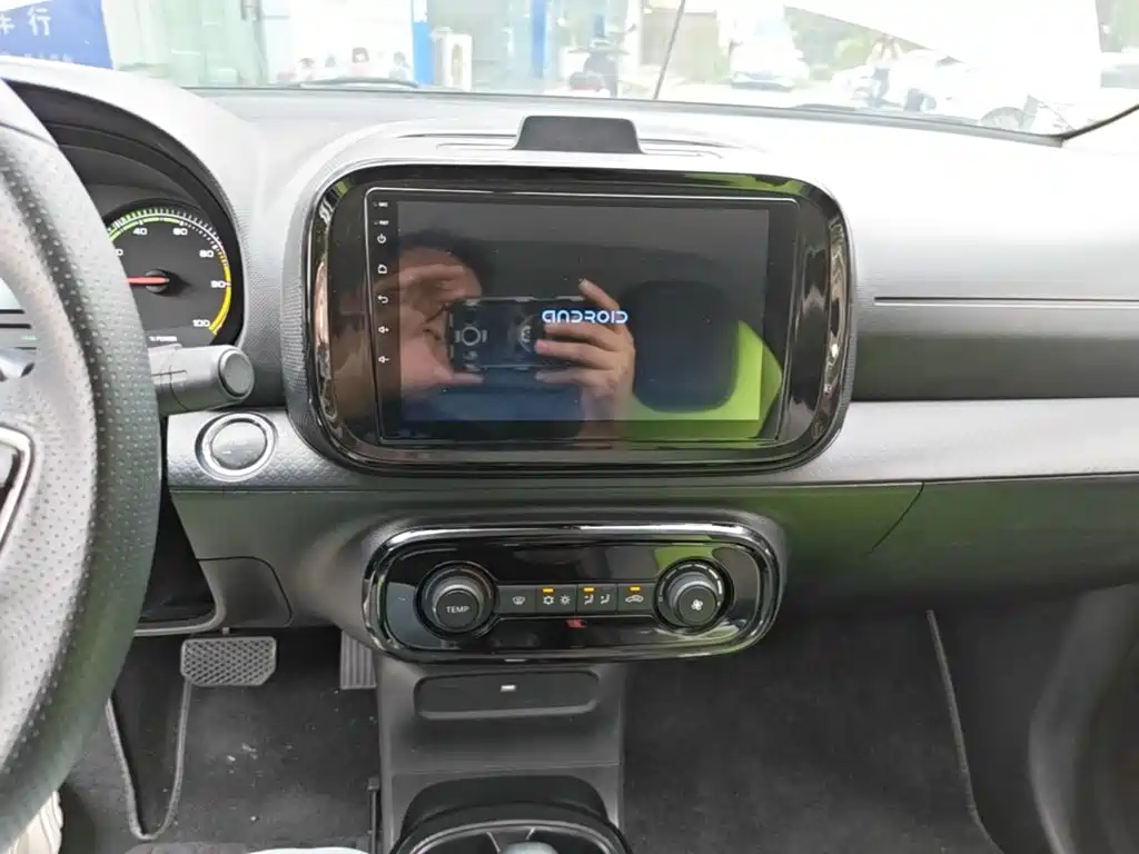 Roewe Clever — миниатюра 13