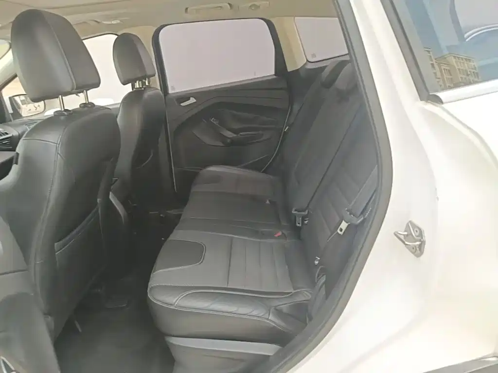 Ford Kuga — миниатюра 17