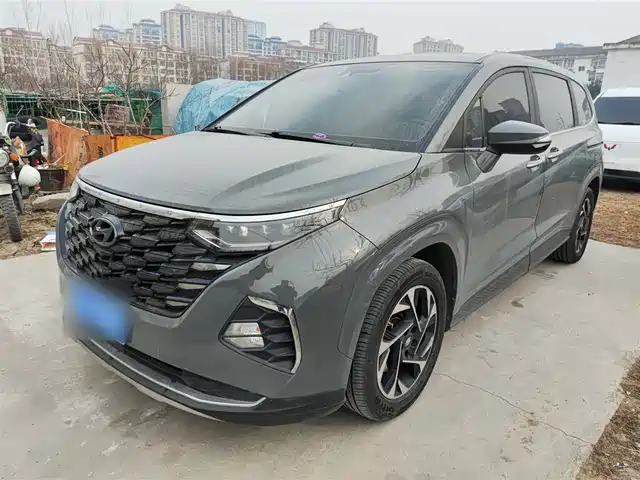 HYUNDAI KUSTU