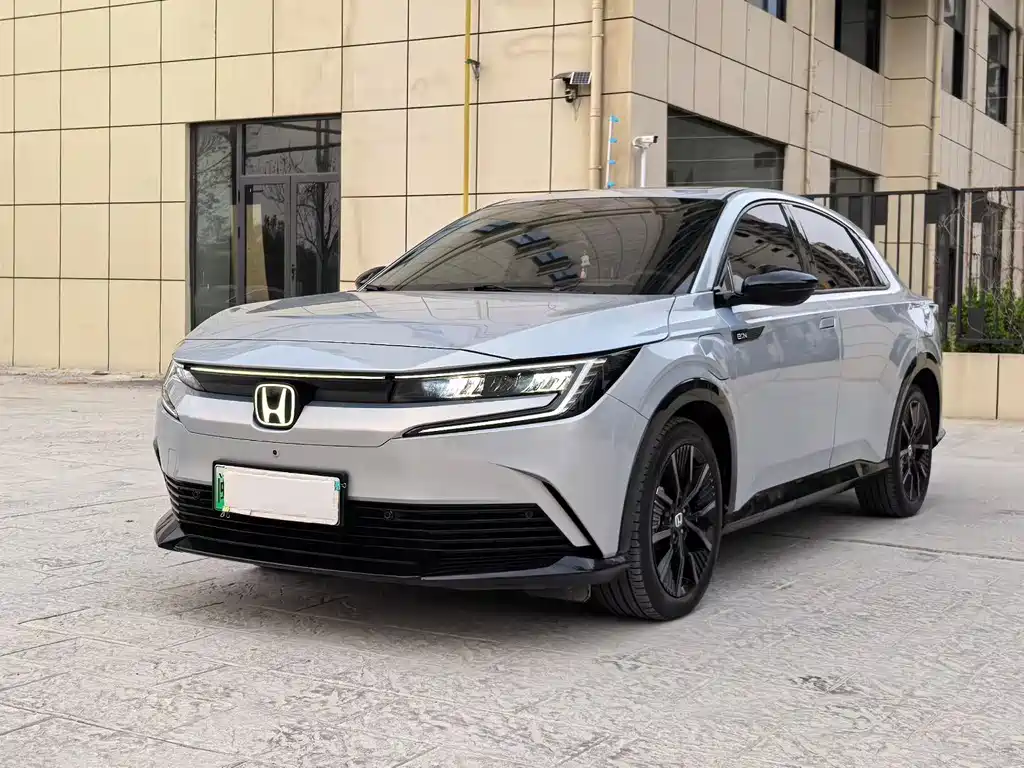 Honda e:NP2 2024