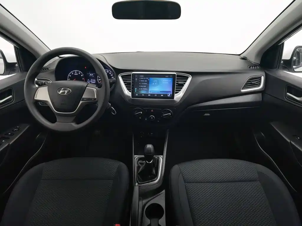 Hyundai Verna — миниатюра 5
