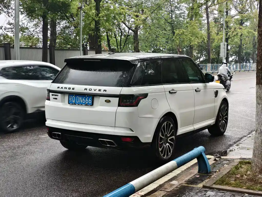 Land Rover Sport — миниатюра 9