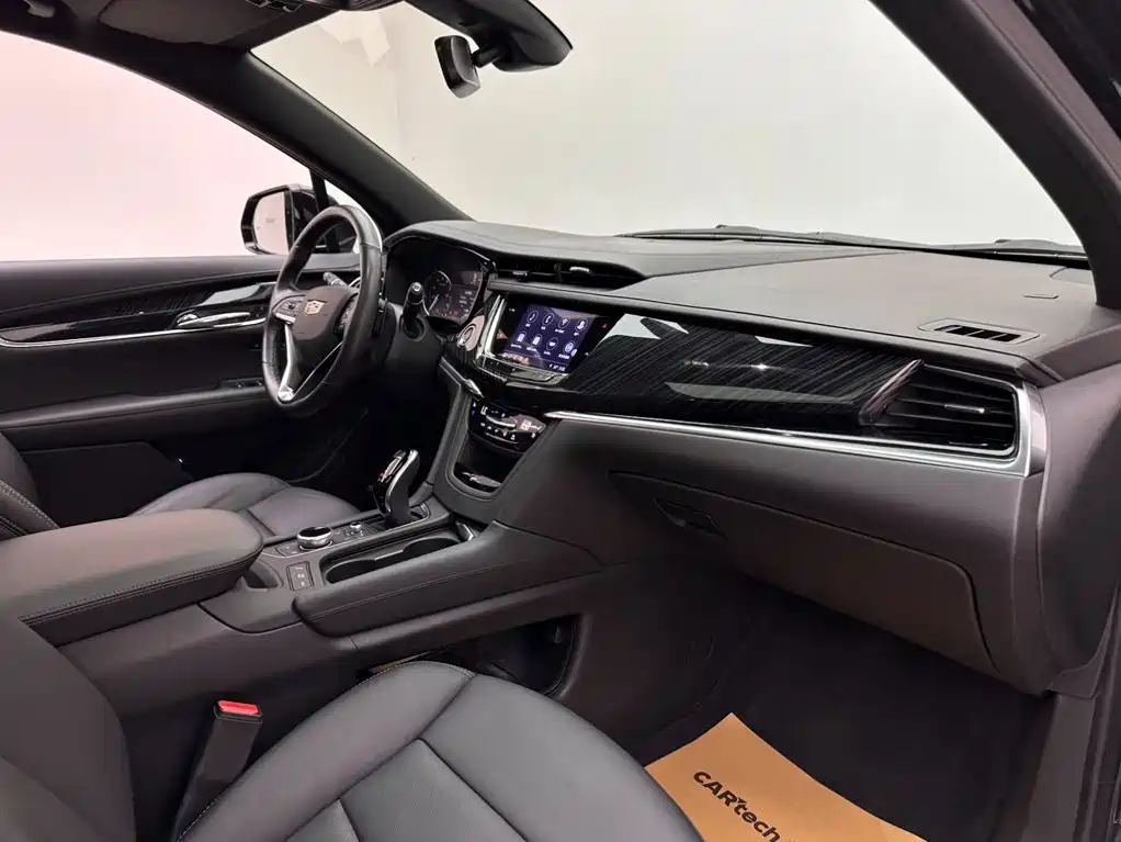 Cadillac XT6 — миниатюра 11