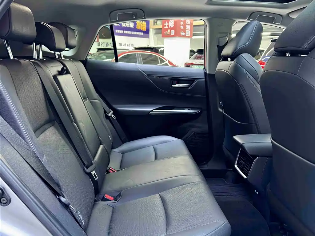 Toyota Venza 2022 2.5L CVT Luxury