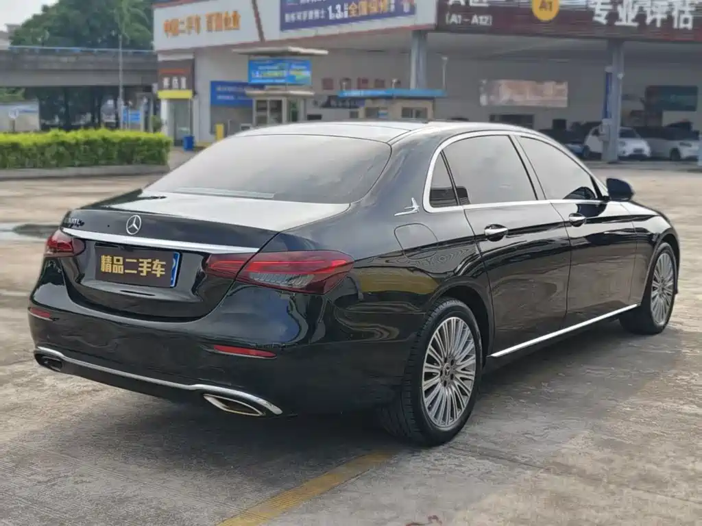 Mercedes-Benz E-Class — миниатюра 6