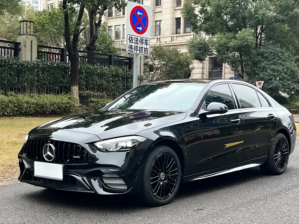Mercedes-Benz C-Class — миниатюра 2