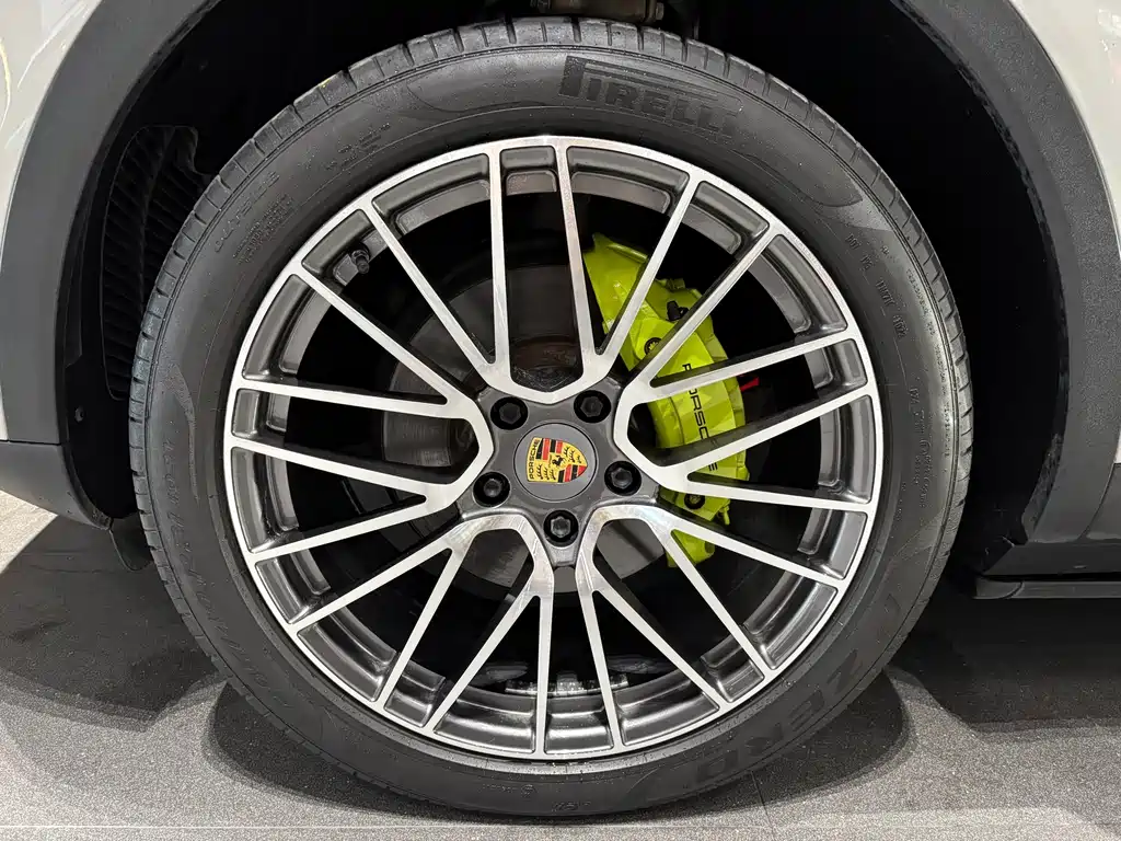 Porsche Cayenne — миниатюра 19