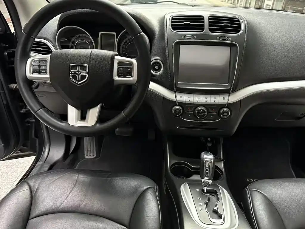 Dodge Journey — миниатюра 12