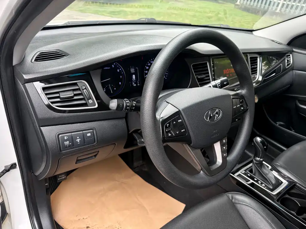 Hyundai Mistra 2014 1.8L AT GLS