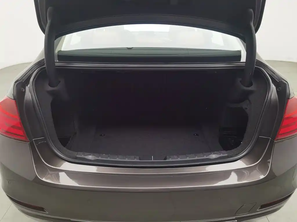 BMW 3 Series — миниатюра 16