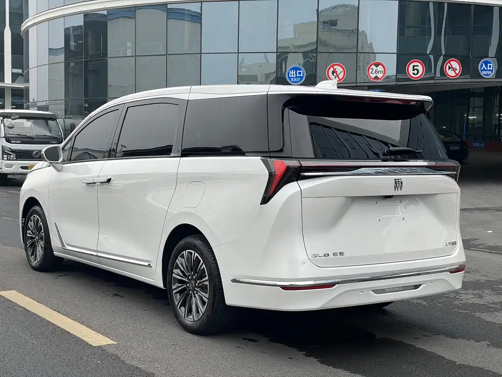 Buick GL8 2025 Smart