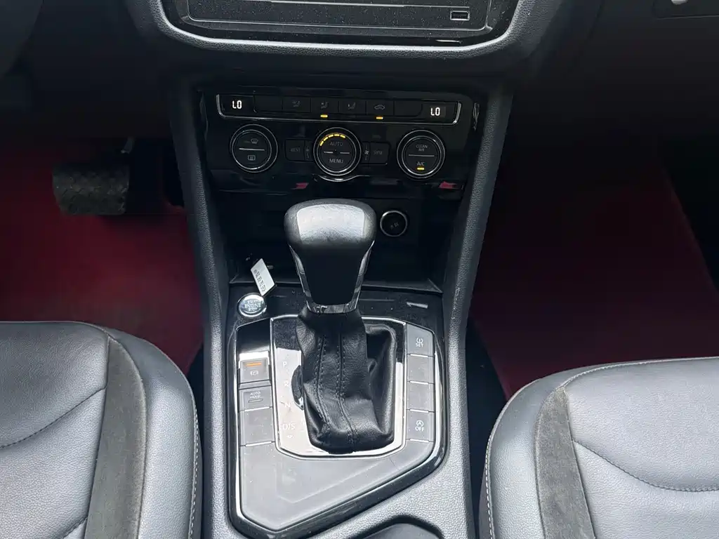 Volkswagen Tiguan L — миниатюра 9