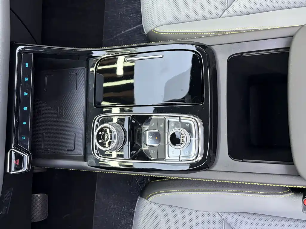 Ford Equator Sport New Energy — миниатюра 10