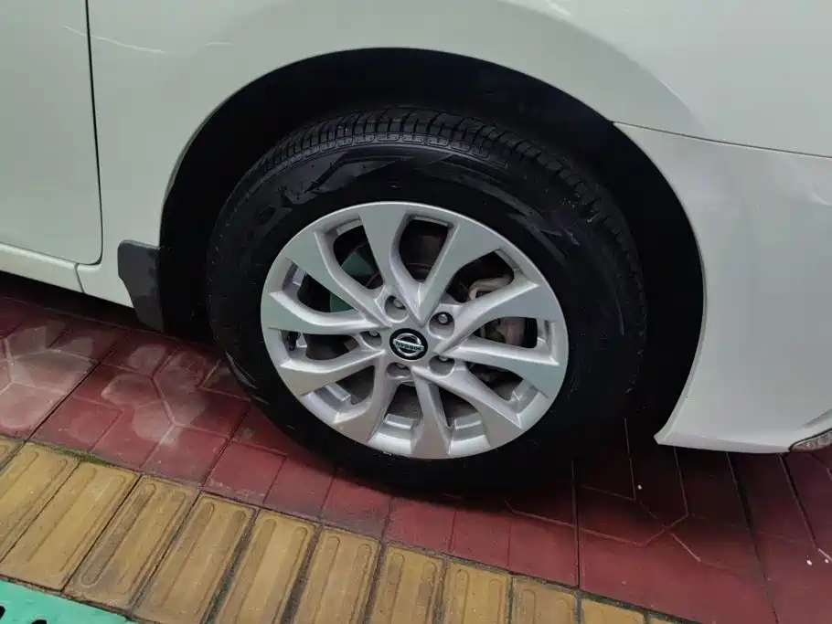 Nissan Sylphy — миниатюра 6