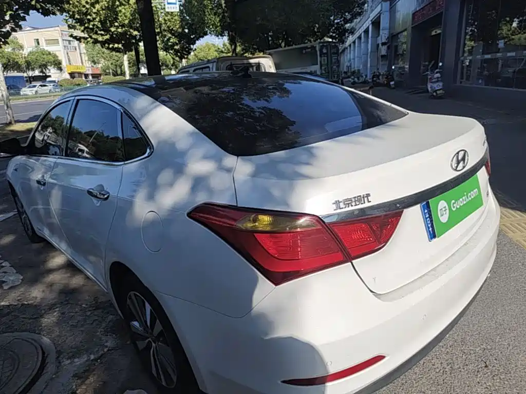 Hyundai Mistra — миниатюра 5