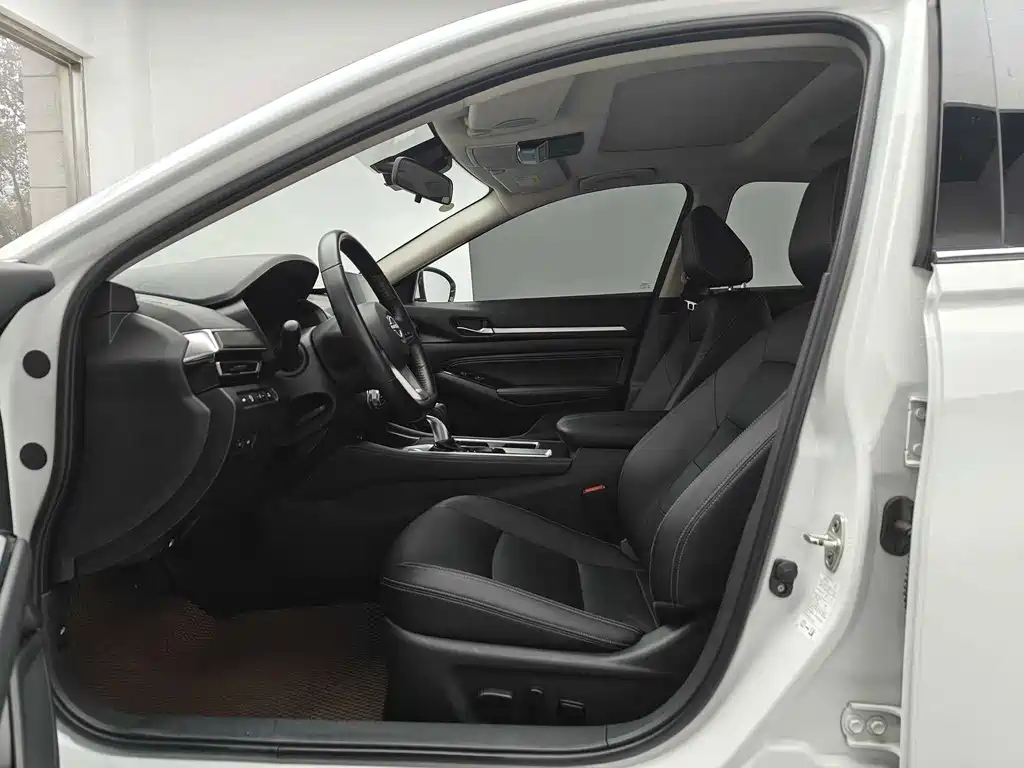 Nissan Teana — миниатюра 9