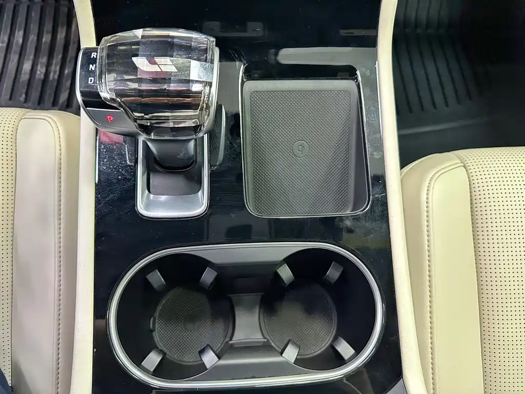 Li Auto Li ONE — миниатюра 11