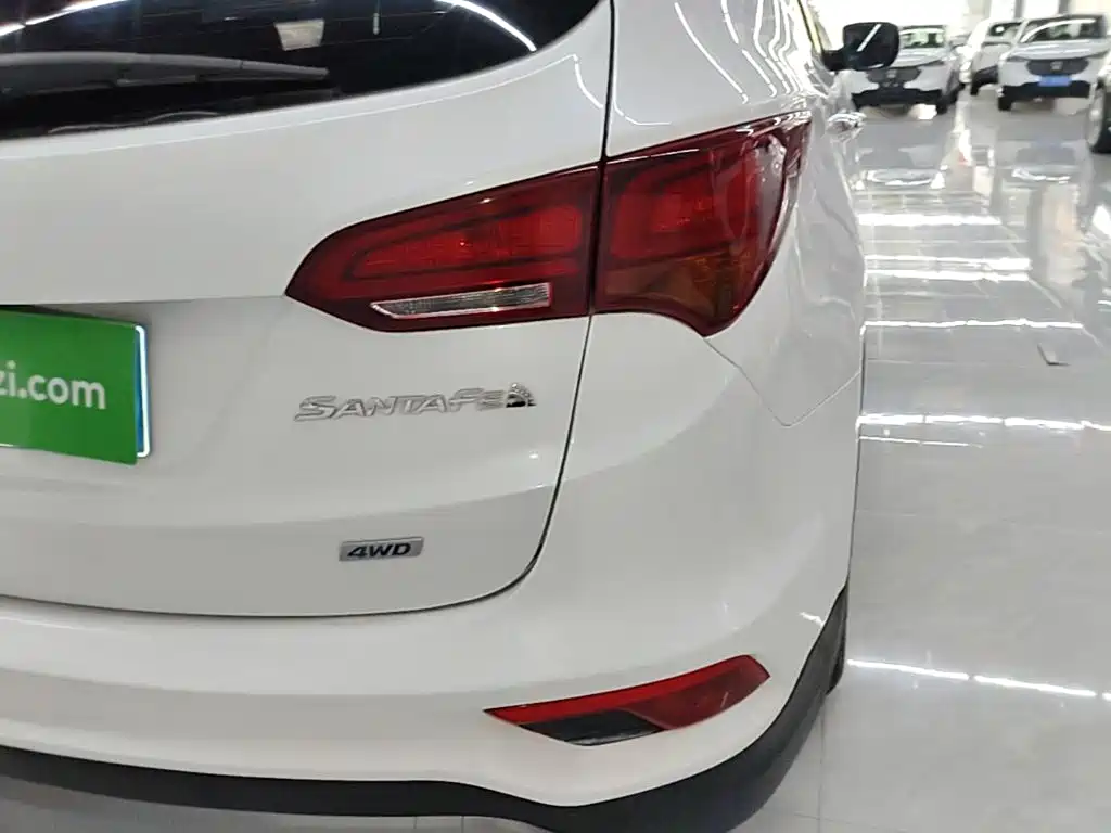 Hyundai Santa Fe — миниатюра 8