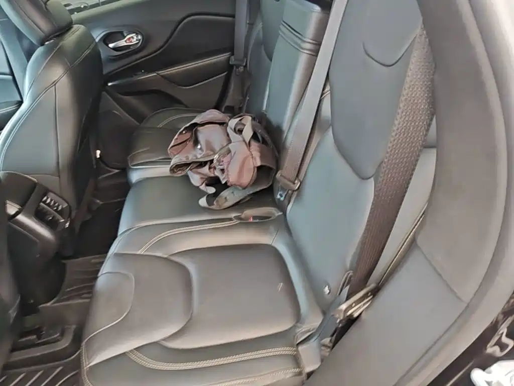 Jeep Cherokee — миниатюра 17