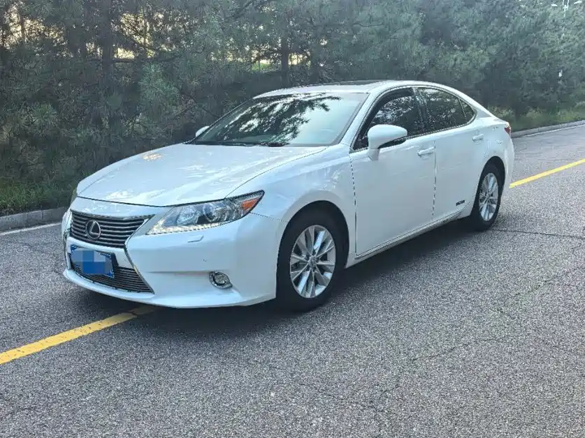 Lexus ES — миниатюра 3