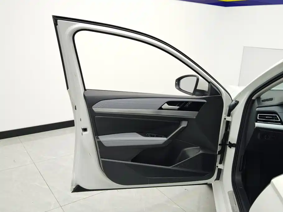 Volkswagen Lavida — миниатюра 7