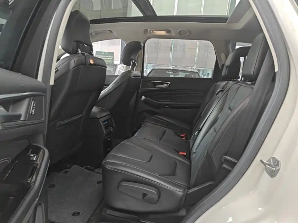 Ford Edge — миниатюра 17