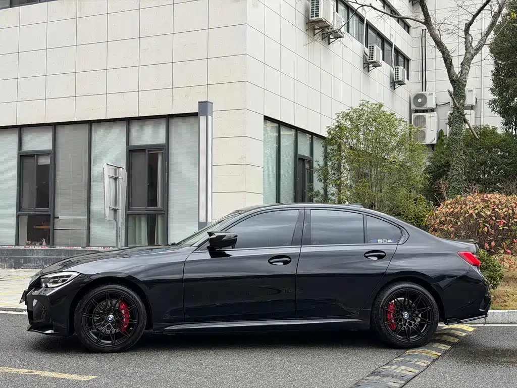 BMW 3 Series — миниатюра 4