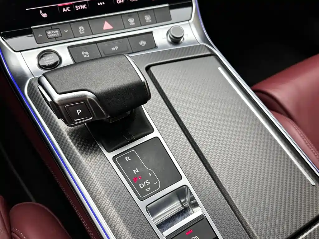 AUDI A7L