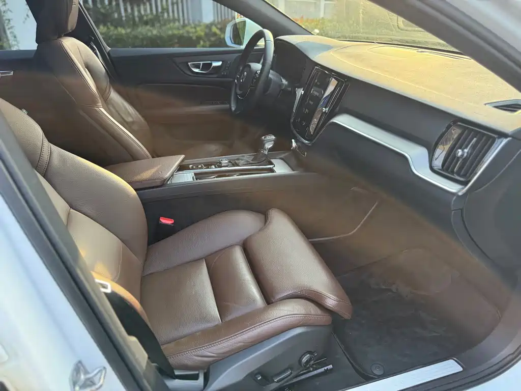 Volvo S60 — миниатюра 15