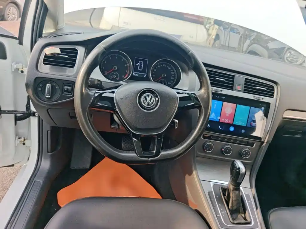 Volkswagen Golf — миниатюра 11