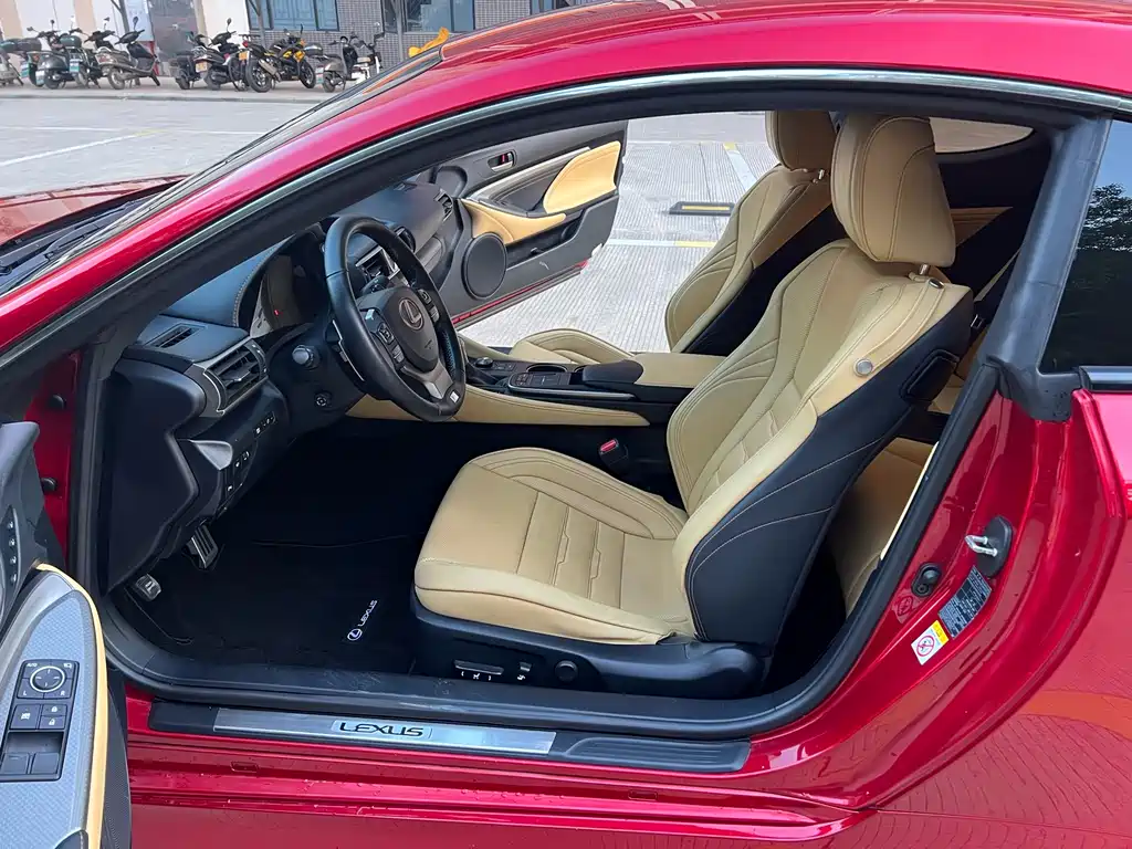 Lexus RC 2016 200t F SPORT