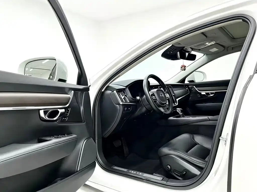 Volvo V90 — миниатюра 9