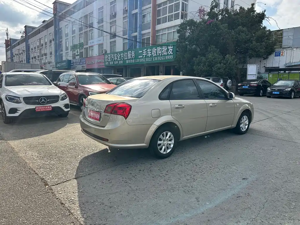 Buick Excelle — миниатюра 8