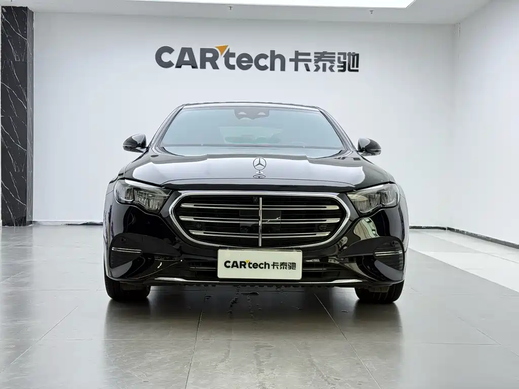 Mercedes-Benz E-Class — миниатюра 2