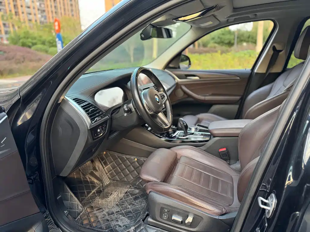 BMW X3 — миниатюра 9