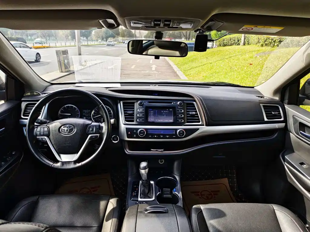 Toyota Highlander — миниатюра 9
