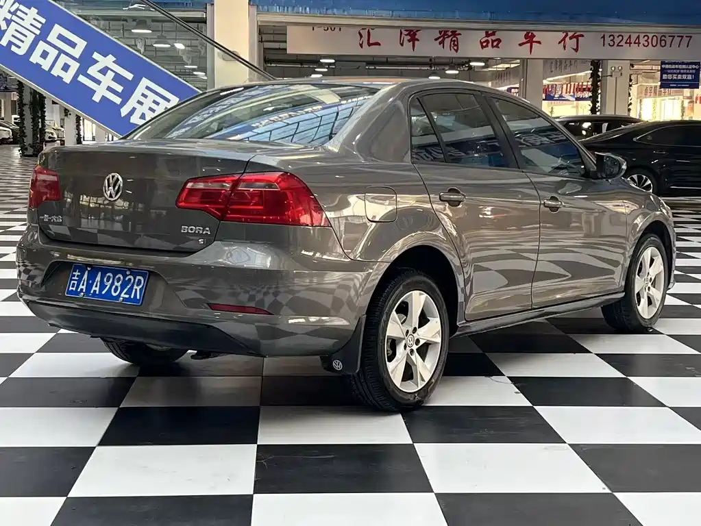 Volkswagen Bora — миниатюра 9
