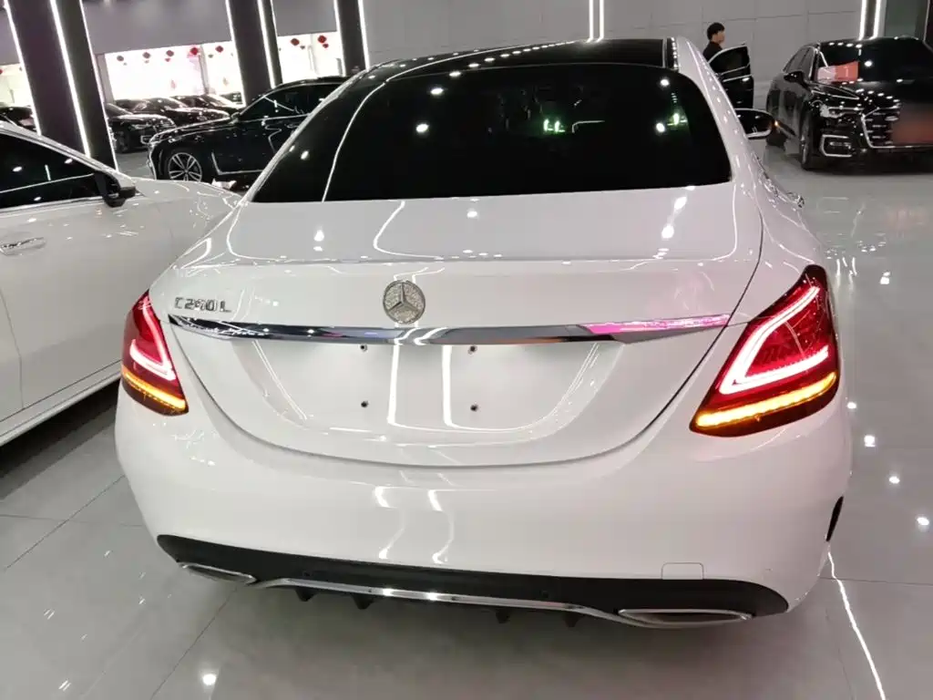 Mercedes-Benz C-Class — миниатюра 6