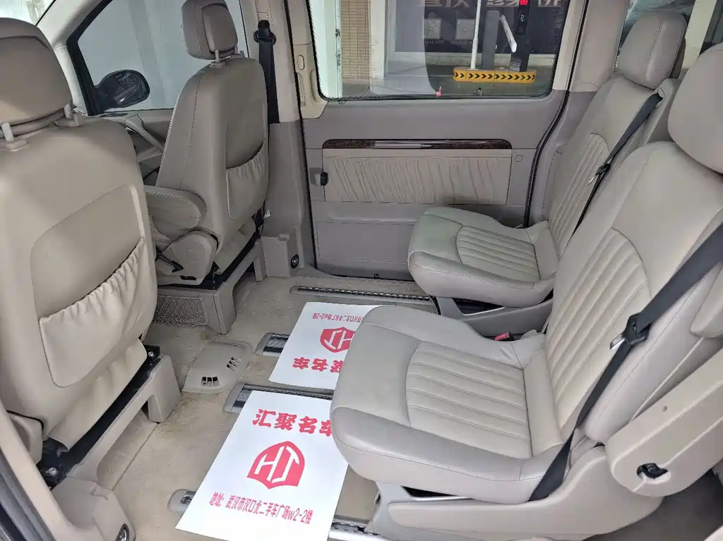 Mercedes-Benz Viano — миниатюра 29