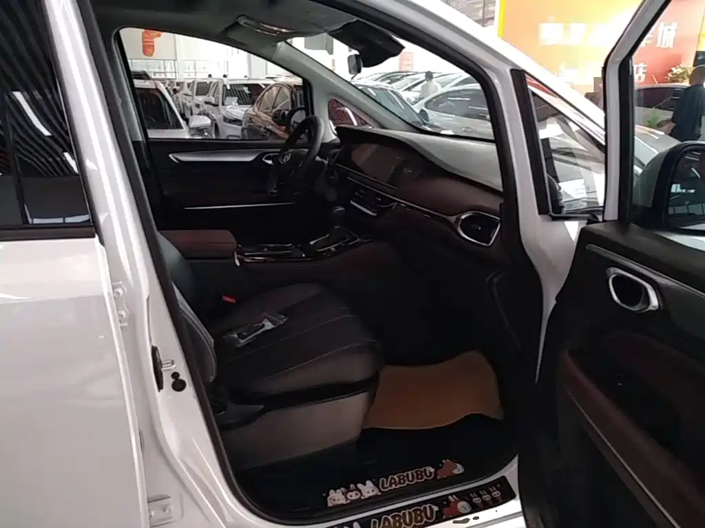 GAC Motor Trumpchi M6 — миниатюра 25