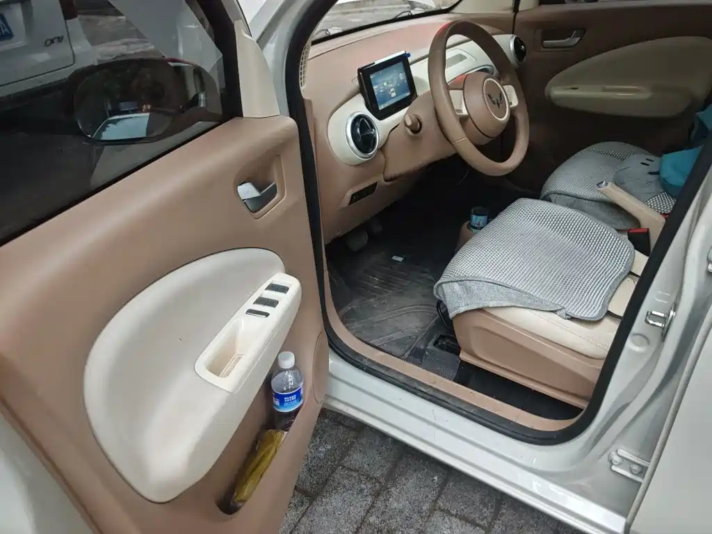 Wuling MINIEV — миниатюра 12