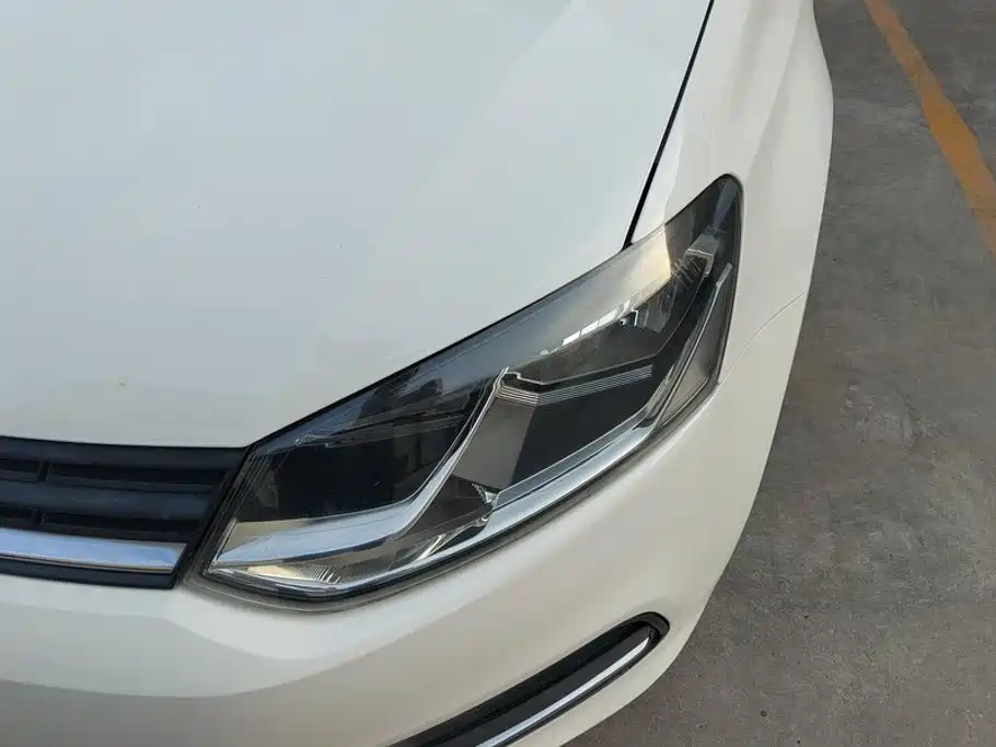 Volkswagen Polo — миниатюра 5
