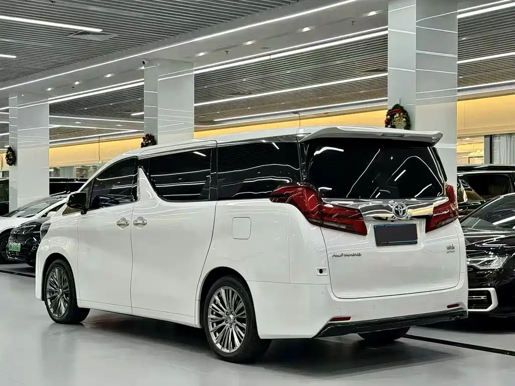 Toyota Alphard 2020 2.5L Luxury